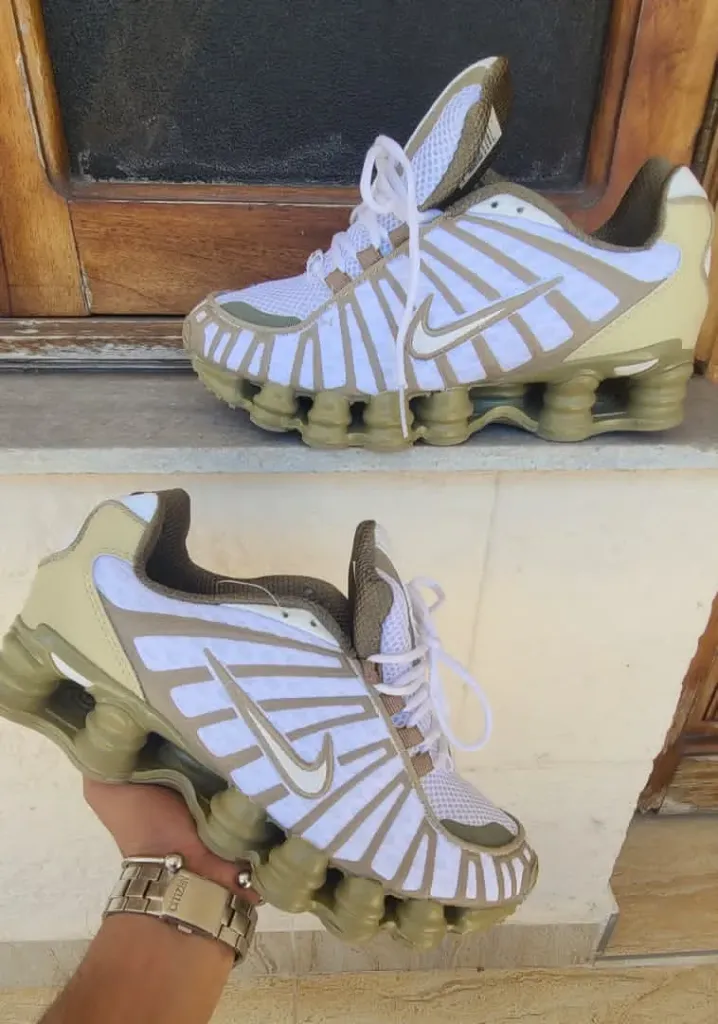 Nike Shox blanco y verde